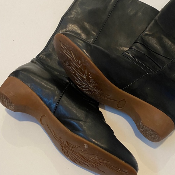 Colin Davis tall leather - Picture 2 of 4